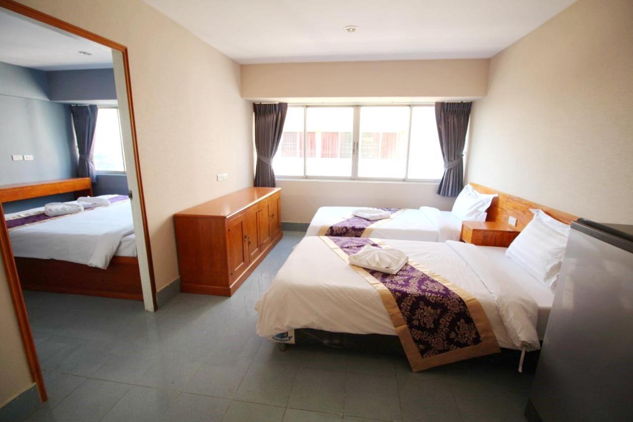 Lee Place Phatthanakan Condo Banguecoque Exterior foto