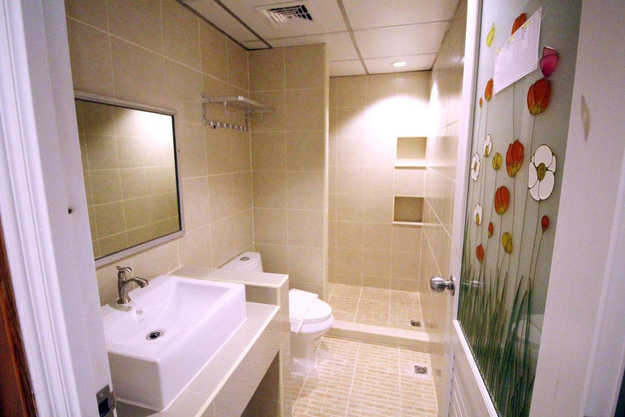 Lee Place Phatthanakan Condo Banguecoque Exterior foto
