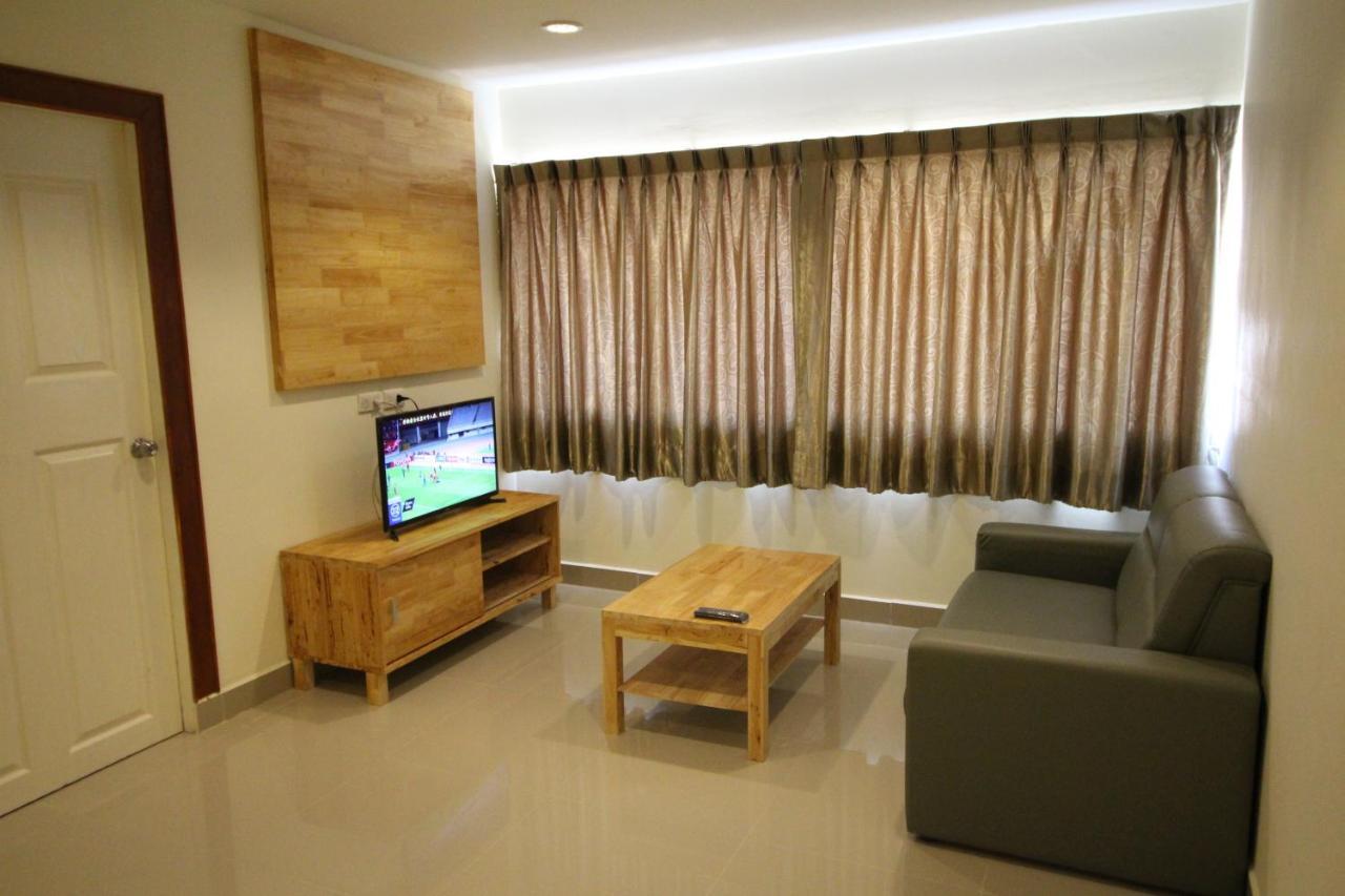 Lee Place Phatthanakan Condo Banguecoque Exterior foto