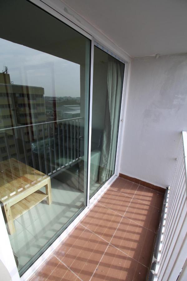 Lee Place Phatthanakan Condo Banguecoque Exterior foto